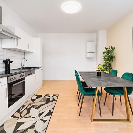 Smart Home - Essen - Perfect For 5 Guests! Central - Balcony - Netflix - Free Parking Zone Εξωτερικό φωτογραφία