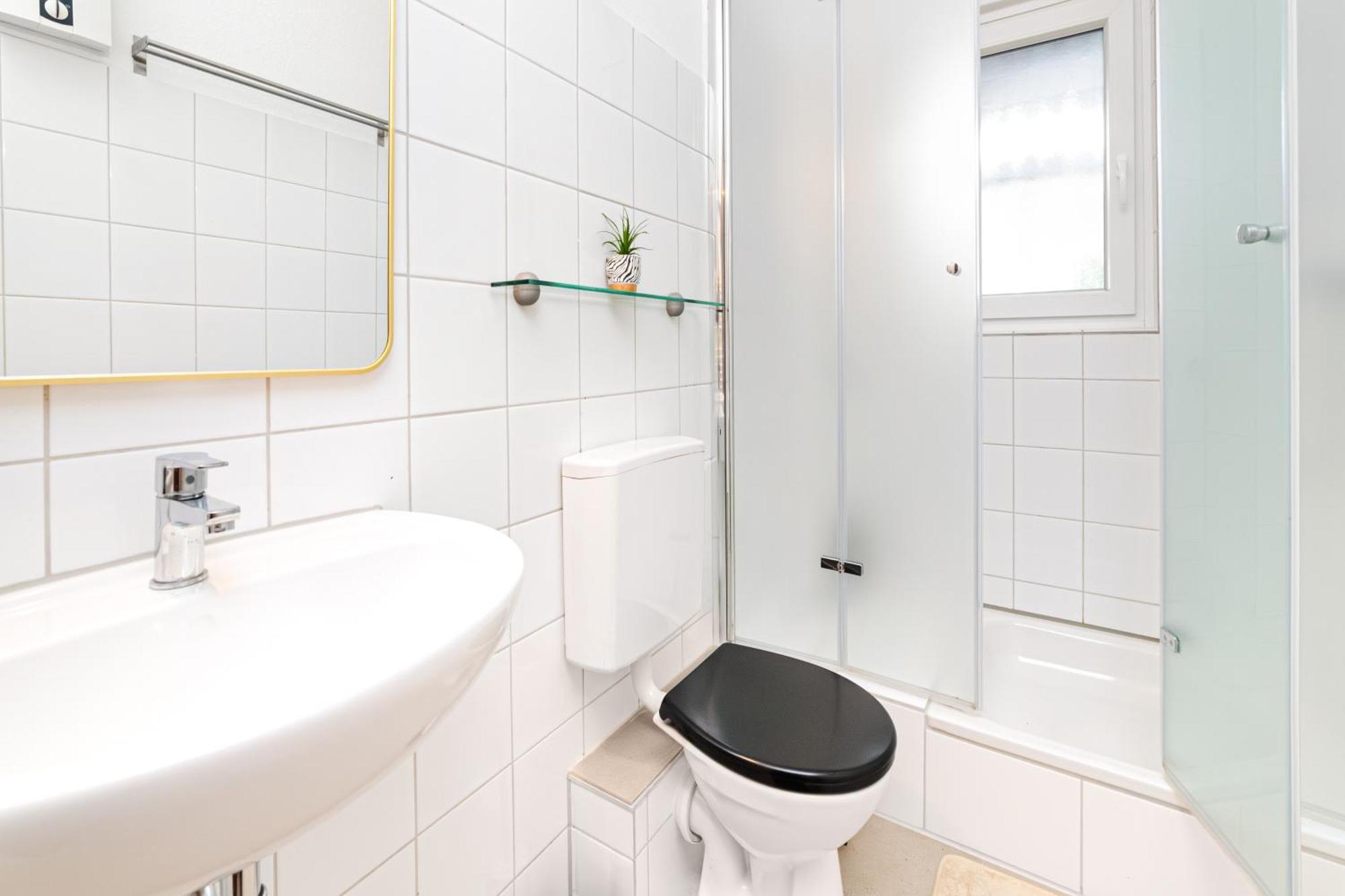 Smart Home - Essen - Perfect For 5 Guests! Central - Balcony - Netflix - Free Parking Zone Εξωτερικό φωτογραφία